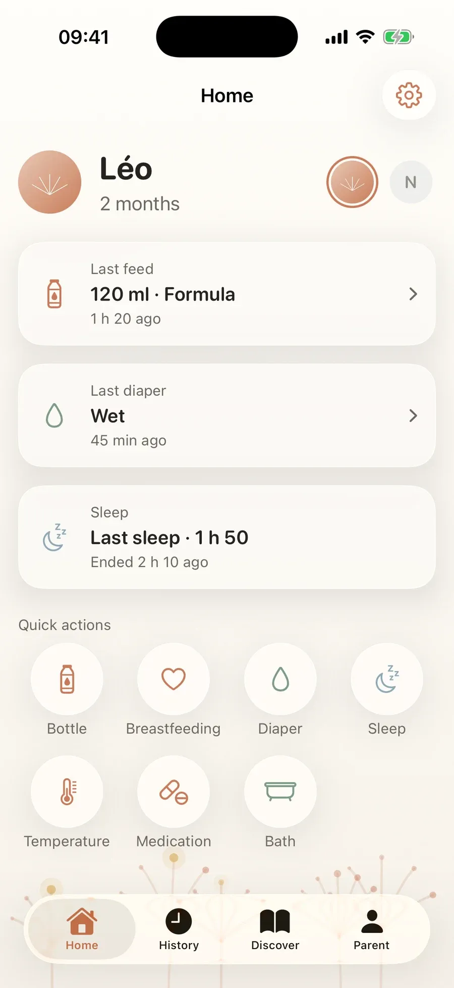 Home: Léo, 2 months, last feed, last diaper, last sleep, quick actions